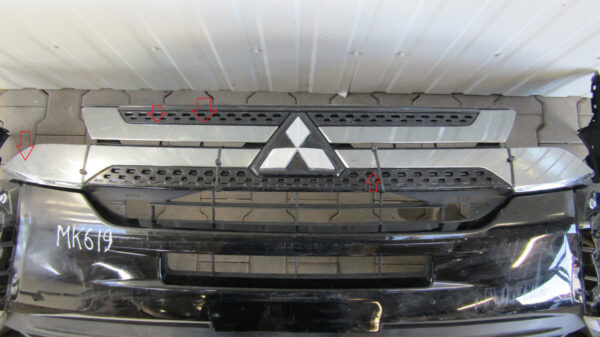 Bumper Mitsubishi Outlander III faceLift 15-18 6410G227ZZ Voorbumper MK619