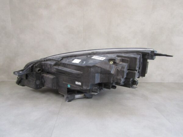 KOPLAMP Ford Kuga MK3 LED- 19-24 RH RECHTS LV4B13E014 S1168/K5/4E