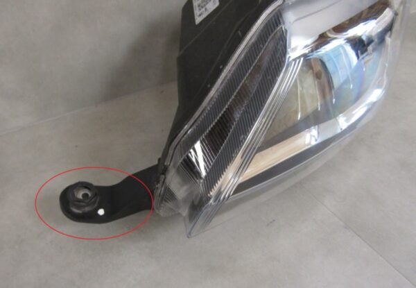 KOPLAMP SKODA RAPID FACELIFT XENON 17-19 LH 5JB941015C LINKS A1215/4K/7A