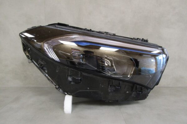 KOPLAMP MERCEDES EQA EQB FULL LED PERFORMANCE RH RECHTS 21-24 A2439069000 S1195/E166