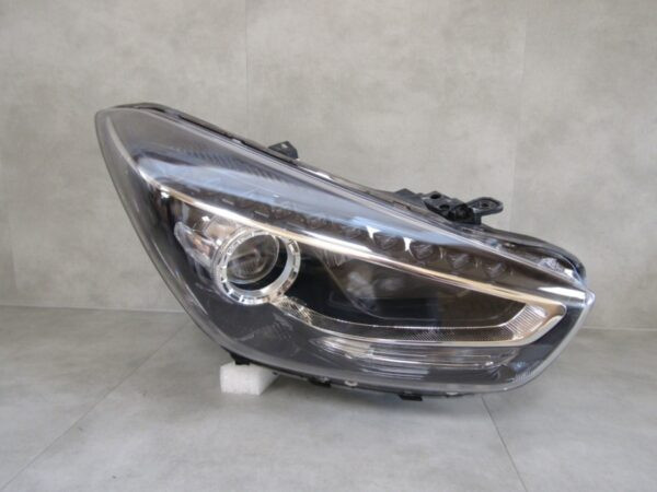 KOPLAMP HYUNDAI I40 FACELIFT XENON RECHTS RECHTS 14- 92102-3Z720 A1200/4K/11F