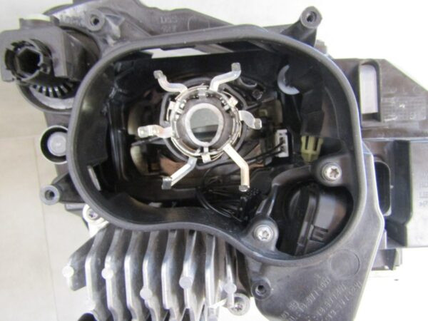 KOPLAMP SKODA RAPID FACELIFT XENON 17-19 LH 5JB941015C LINKS A1293/5K/2F