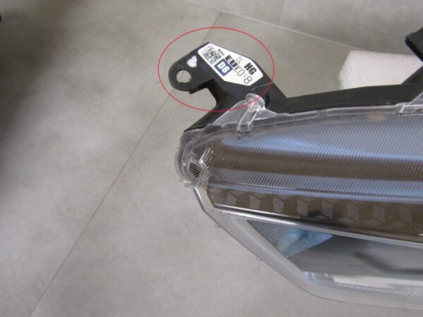 KOPLAMP TOYOTA YARIS IV 4 MAZDA 2 LED LH LINKS 20- A1348/5K/14A