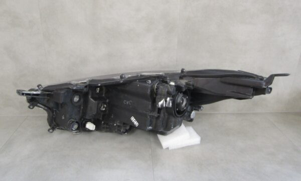 KOPLAMP TOYOTA YARIS 4 IV STANDAARD  LENS 20- / MAZDA 2 22- RECHTS A1340/4K/11E