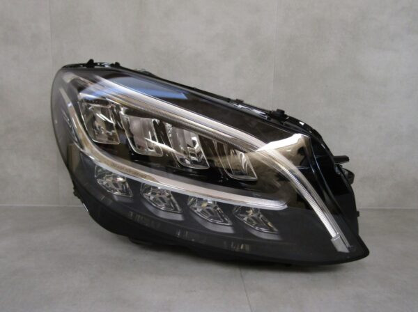 Koplamp MERCEDES C KLASSE W205 LED PERFORMANCE RECHTS 18- A2059066006 A1256/4K/14C