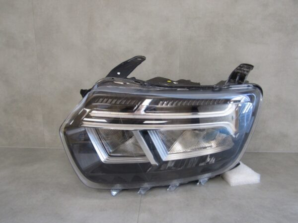 Koplamp DACIA DUSTER 2 II FACELIFT 21-24 LED LH LINKS 260602515R A1352/5K/4A