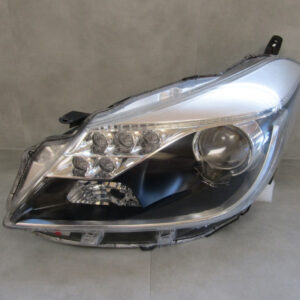 KOPLAMP TOYOTA YARIS 3 III HYBRIDE STANDAARD LED 12-14 LH LINKS A1288/5K/8C
