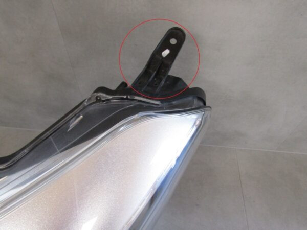 KOPLAMP TOYOTA YARIS 3 III HYBRIDE STANDAARD LED 12-14 LH LINKS A1288/5K/8C