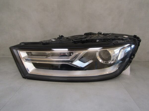 Koplamp Audi Q7 4M0 XENON 15-19 LH 4M0941005 LINKS Q1104/E206