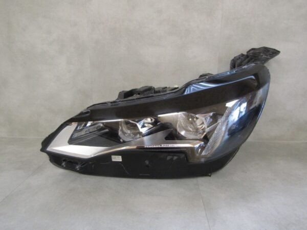 KOPLAMP Peugeot 3008 II 5008 II FACELIFT FULL LED LH LINKS Q1142/B36