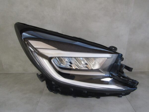 KOPLAMP Toyota Aygo X LED 22- RH RECHTS AYGOX Q1086/K5 11G