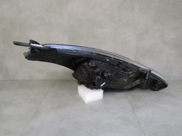 KOPLAMP Hyundai i20 STANDAARD 14-18 LH 92101 C8000 LINKS Q1128/K4 1A