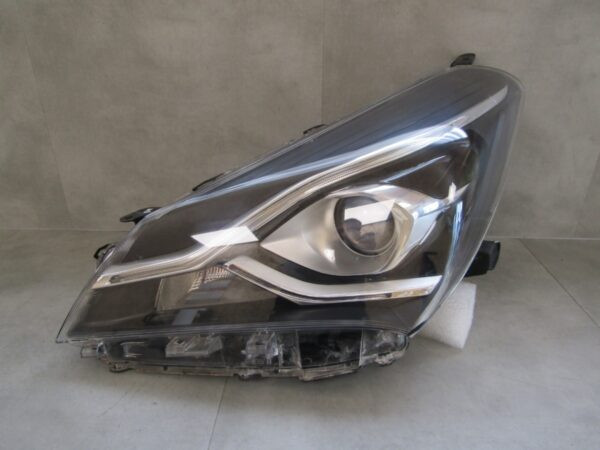 KOPLAMP Toyota Yaris 3 III FACELIFT REGULAR LENS + LED 17-20 LINKS Q1072/K4 3C