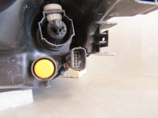 KOPLAMP TOYOTA AURIS 2 II XENON 12-15 RH RECHTS 81130-02E40 S1170/K5/10E
