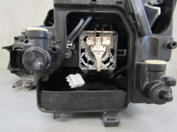 Koplamp Audi A1 8XA FACELIFT XENON 14-18 RH 8XA941006 Q1103/A208