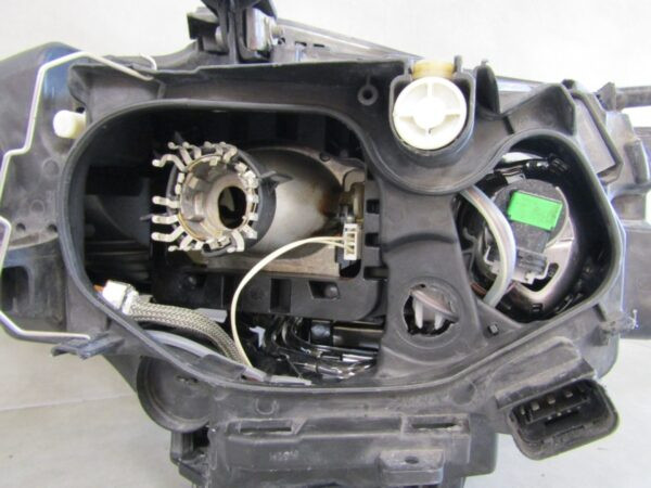 Koplamp BMW 1 SERIE E81 E87 FACELIFT XENON 07-11 LH 6311 7170291 LINKS Q1119/F72