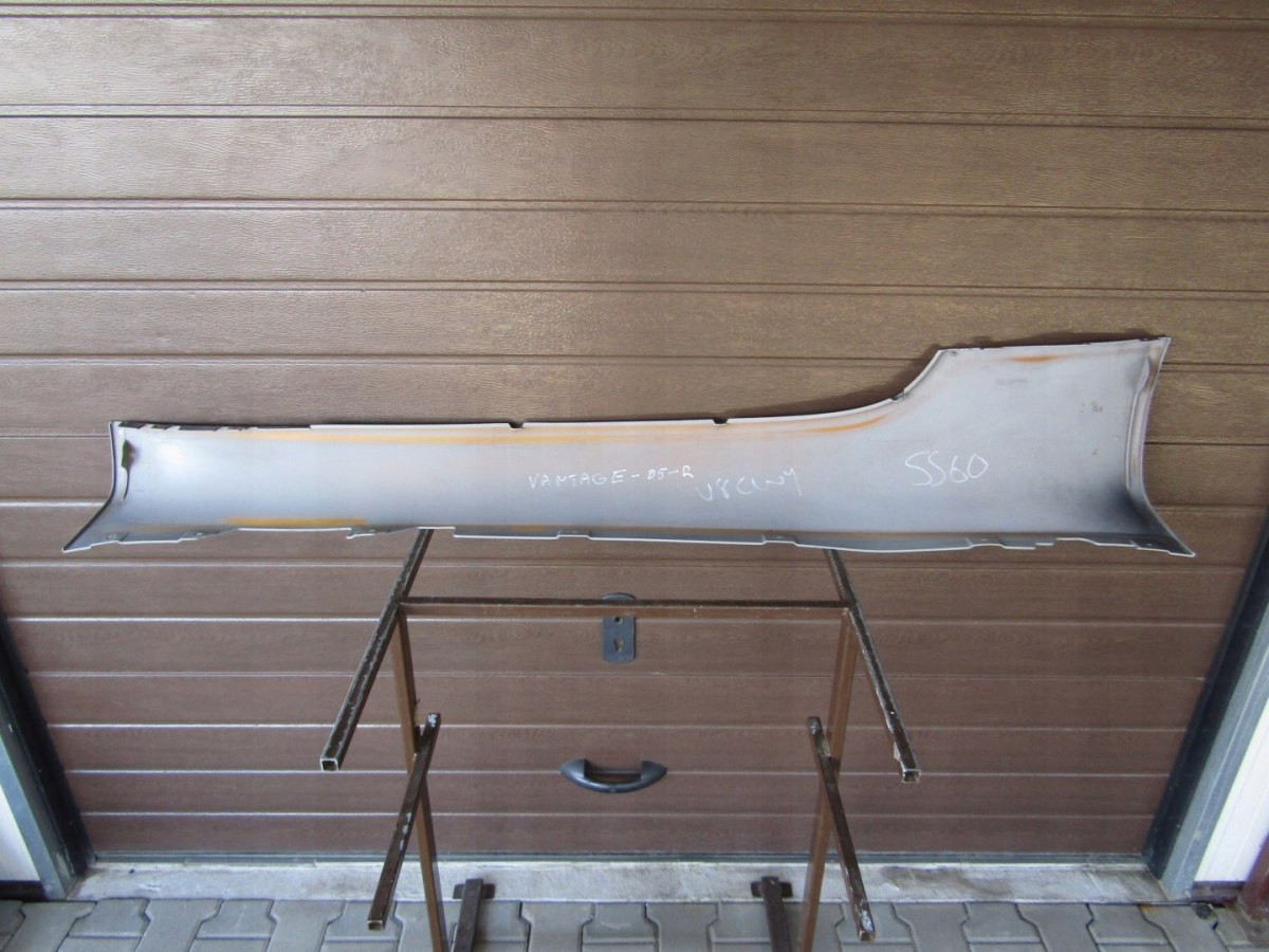 Zijskirt Rechts dorpellijst Aston Martin Vantage 05- Dorpel 8544588914 P812