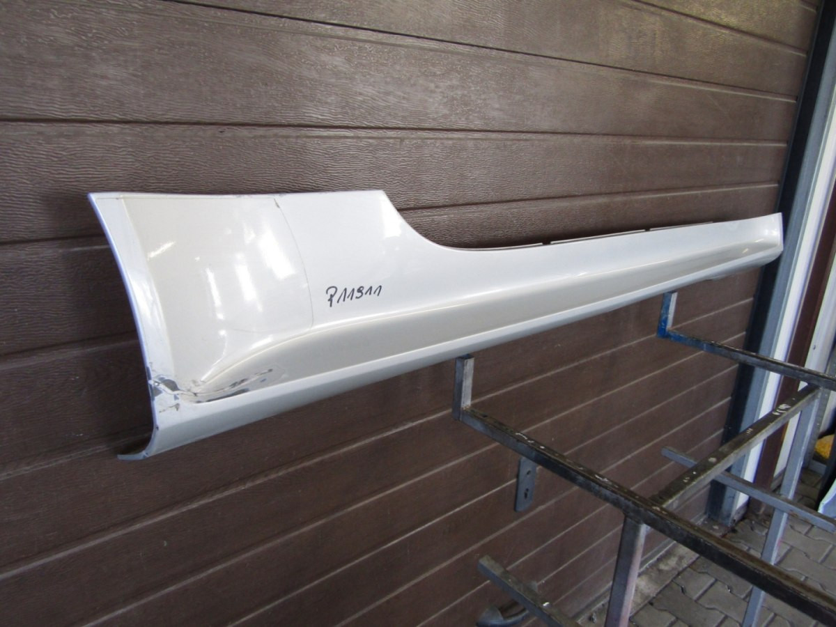 Zijskirt Links Dorpellijst Aston Martin Vantage S V12 ad2386907402 Dorpel P11911