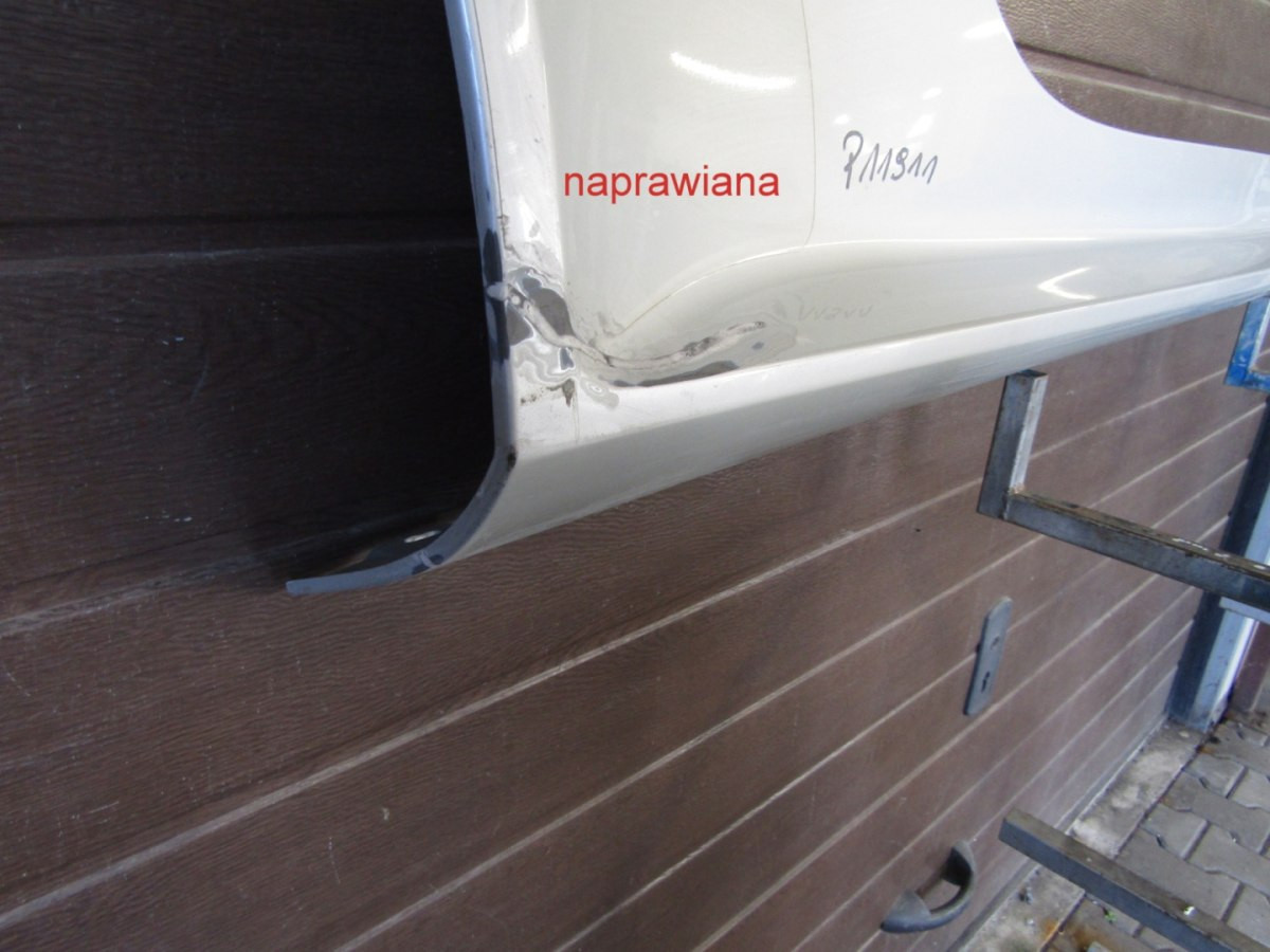 Zijskirt Links Dorpellijst Aston Martin Vantage S V12 ad2386907402 Dorpel P11911