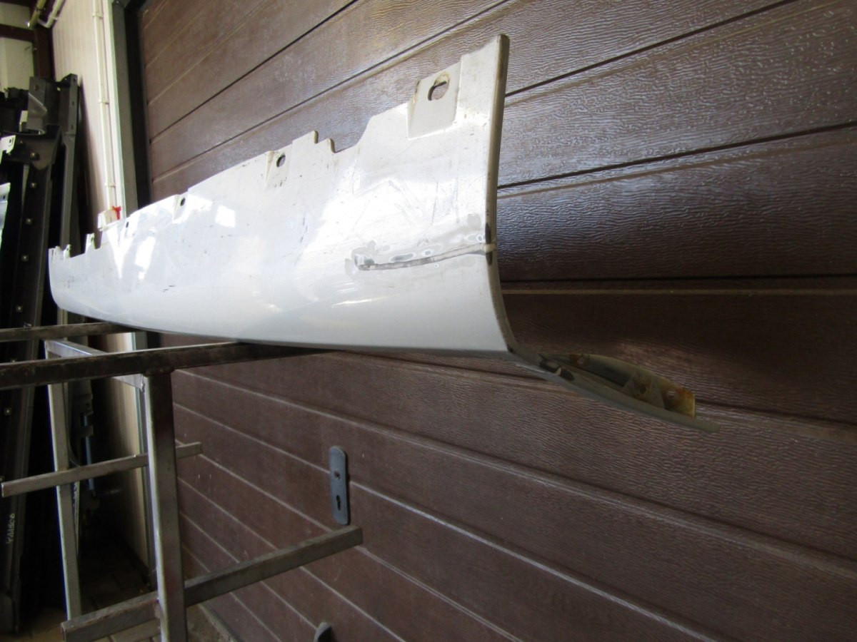 Zijskirt Links Dorpellijst Aston Martin Vantage S V12 ad2386907402 Dorpel P11911