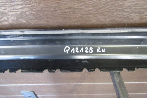 Zijskirt Dorpellijst Rechts Audi A1 Citycarver 82a 18- 82A853856 Dorpel P12129