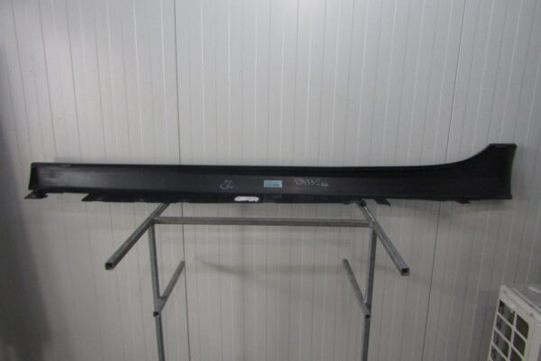 Zijskirt Dorpellijst Rechts BMW 1 F40 2 F44 19-Dorpel 51777461382 P14339