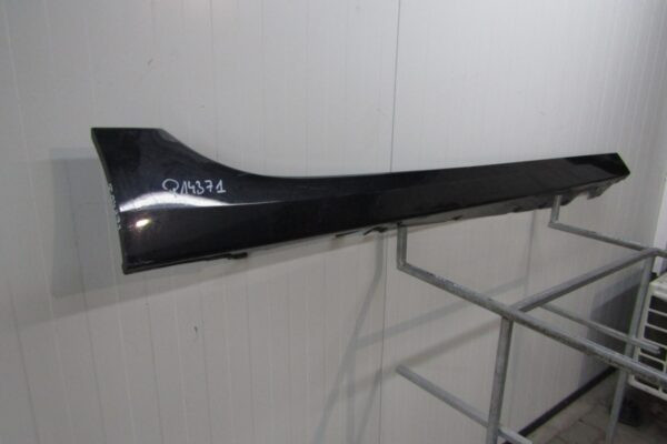Zijskirt Dorpellijst Rechts BMW 1 F40 2 F44 19-Dorpel 51777461382 P14371