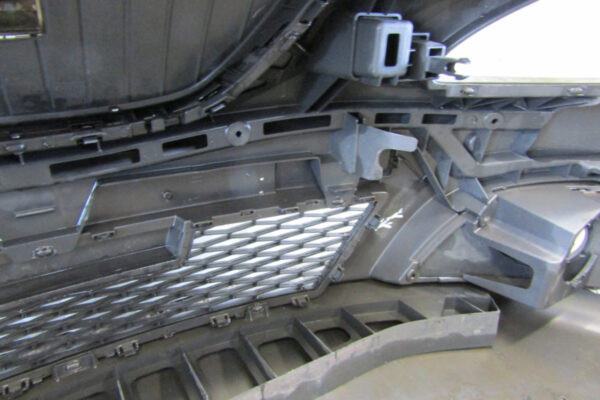 Bumper Seat Leon 2 II FACELIFT 1P0 09-12 1P0807221M Voorbumper MK701