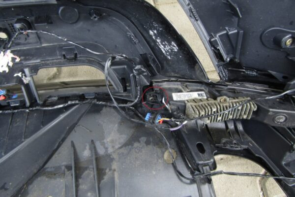 Bumper Land Rover Discovery R Dynamic Ledy, LFACELIFT 21- Voorbumper SM83