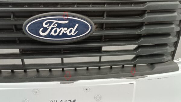 Bumper FORD TRANSIT COURIER MK3 III 23-R2X6-17757-A Voorbumper HK1079