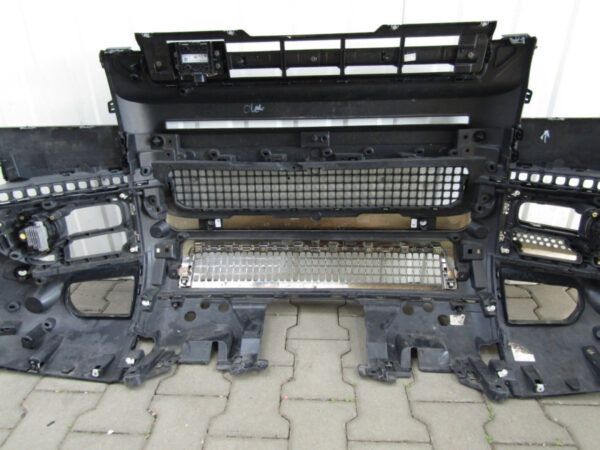 Bumper Land Rover Defender 2 II L663 20- Voorbumper PJ88
