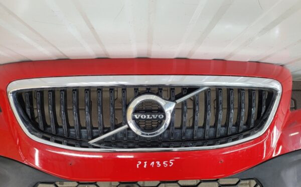 Bumper Volvo V40 2 II Cross Country FACELIFT 16-19  31353310 Voorbumper PJ1355