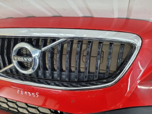 Bumper Volvo V40 2 II Cross Country FACELIFT 16-19  31353310 Voorbumper PJ1355