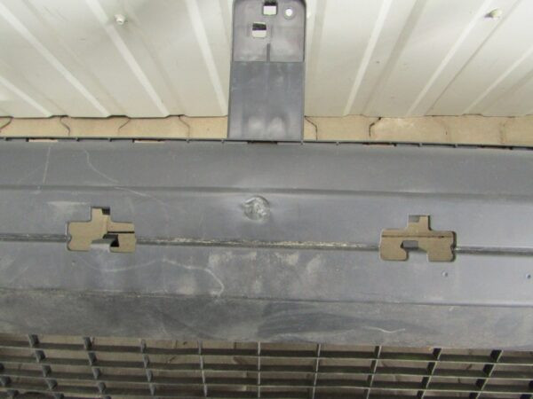 Bumper Dacia Duster I 1 10-13 620220025R Voorbumper X5413