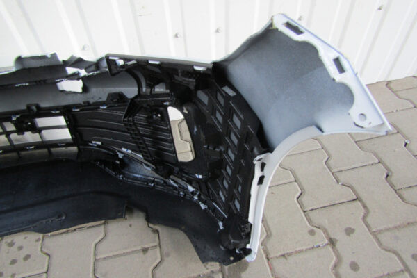 Bumper Volkswagen VW Jetta VII USA 17A Facelift 22-17A807221  Voorbumper KS5006