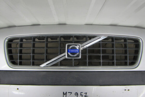 Bumper VOLVO S60 I V70 II 00-04  Voorbumper MZ957