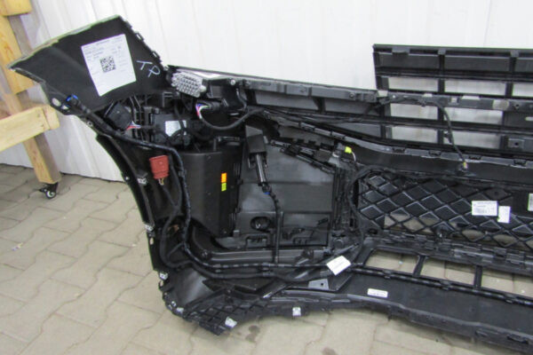 Bumper Volkswagen VW Touareg III 760 FACELIFT R lijn 23- 760853651AF Voorbumper HK729