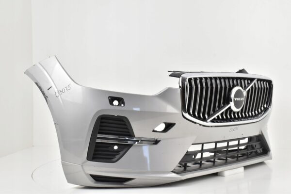 Bumper VOLVO XC60 XC 60 II FACELIFT MOMENTUM  Voorbumper 03075