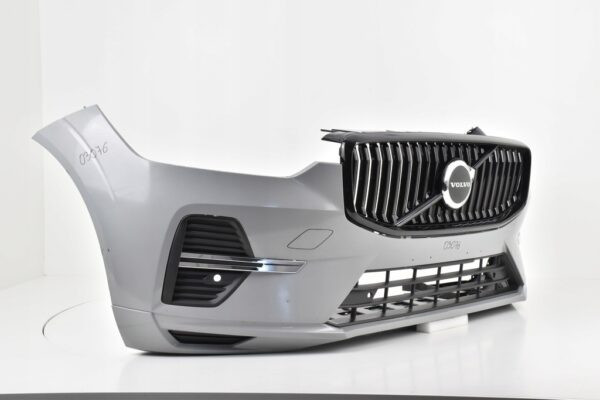 Bumper VOLVO XC60 XC 60 II FACELIFT MOMENTUM  Voorbumper 03076