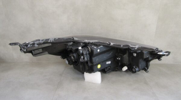 KOPLAMP TOYOTA YARIS 4 IV STANDAARD LENS 20- / MAZDA 2 22- LH A1406/4K/15D