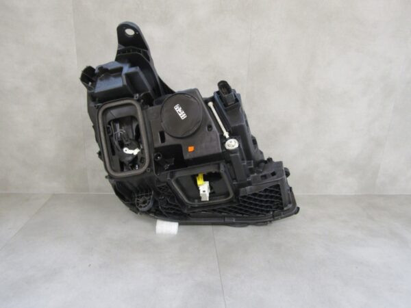 Koplamp Mercedes E KLASSE W213 Full LED Multibeam Blue Hybride 16-20 LH A2139064704 LINKS  S1380/D116