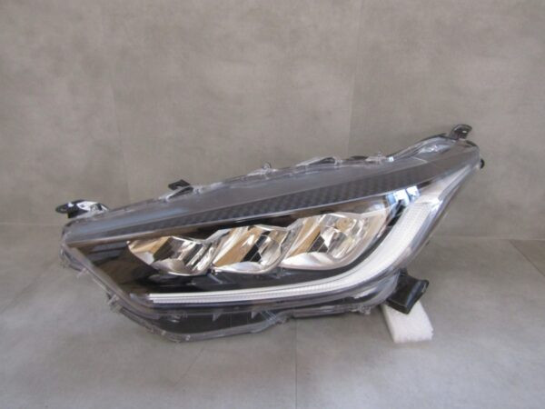 KOPLAMP TOYOTA YARIS IV 4 LED LH LINKS 20- A1498/5K/8C