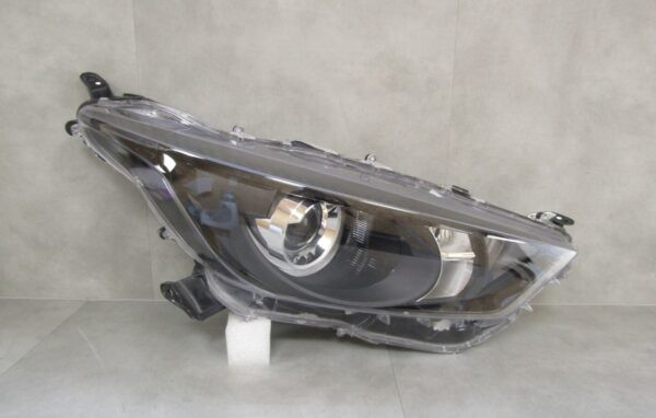 KOPLAMP TOYOTA YARIS 4 IV 20- / MAZDA 2 22- RH RECHTS S1414/E16