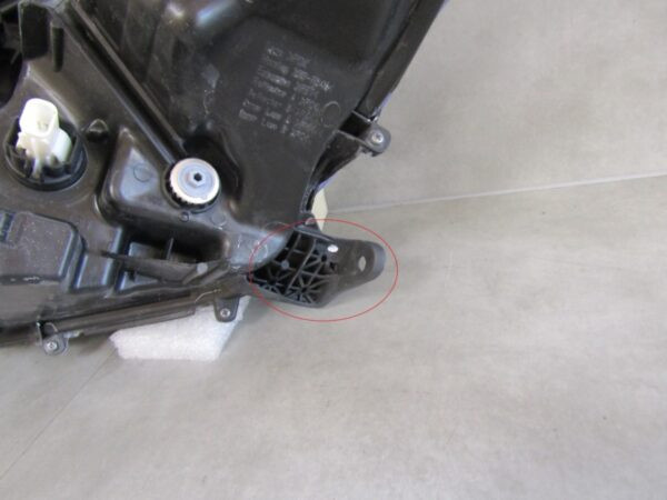 KOPLAMP TOYOTA YARIS IV 4 LED RECHTS MAZDA 2 20- S1313/E225