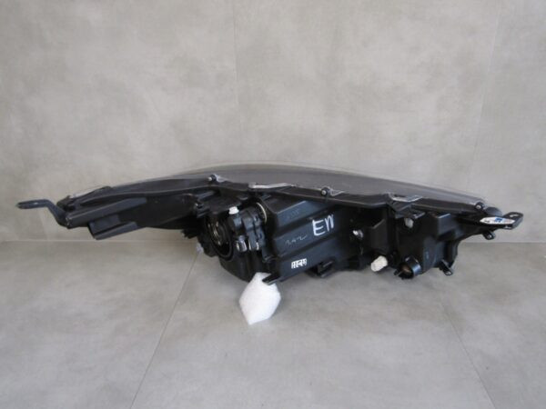 KOPLAMP TOYOTA YARIS 4 IV STANDAARD LENS 20- / MAZDA 2 22- LINKS A1401/4K/11B