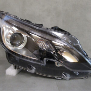 Koplamp Peugeot 2008 I FACELIFT Standaard Lens 16-19 Rechts 9814739580 A1423/5K/11F