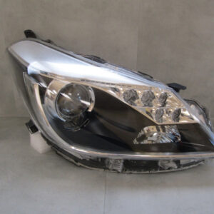 KOPLAMP Toyota Yaris 3 III HYBRID standaard lens 12-14 RH rechts Q1226/D219