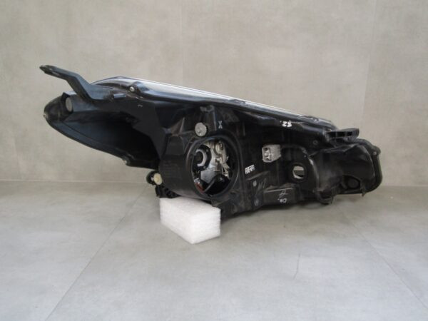 KOPLAMP Toyota Yaris 3 III HYBRIDE Standaard Lens 12-14 LH Links Q1268/C178