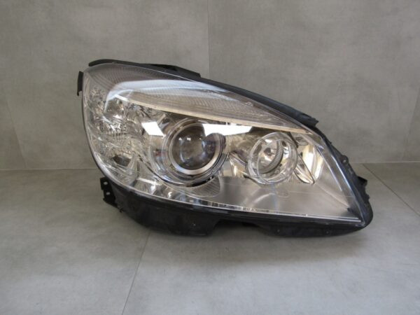 Mercedes C-Klasse W204 XENON 07-11 RH RECHTS A2048209061  Q1195/K4 4A