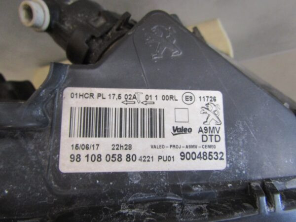 KOPLAMP Peugeot 208 1 I FACELIFT STANDAARD LENS + LED 15-19 RH 9810805880 RECHTS S1310/D225